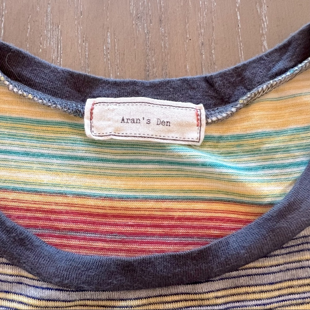 Aran’s Den Striped Crop Top Juniors Size Small - Picture 2 of 8